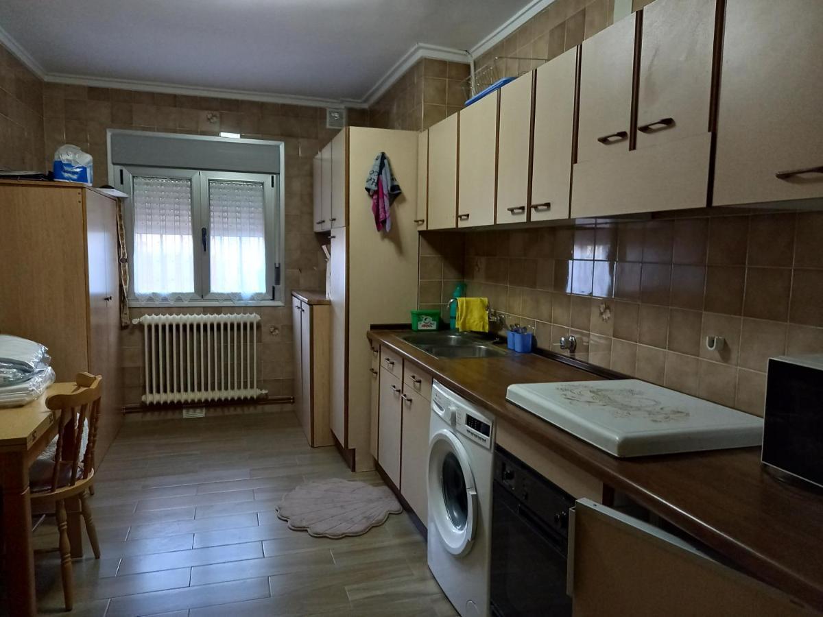 Отель Apartamento Pension La Via Lactea Фромиста Экстерьер фото
