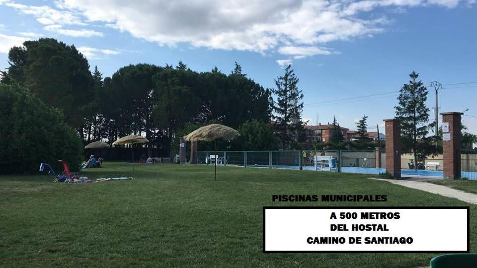 Отель Apartamento Pension La Via Lactea Фромиста Экстерьер фото