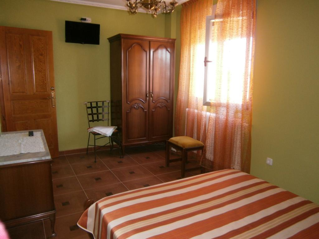 Отель Apartamento Pension La Via Lactea Фромиста Номер фото