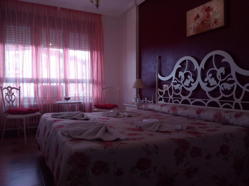 Отель Apartamento Pension La Via Lactea Фромиста Экстерьер фото